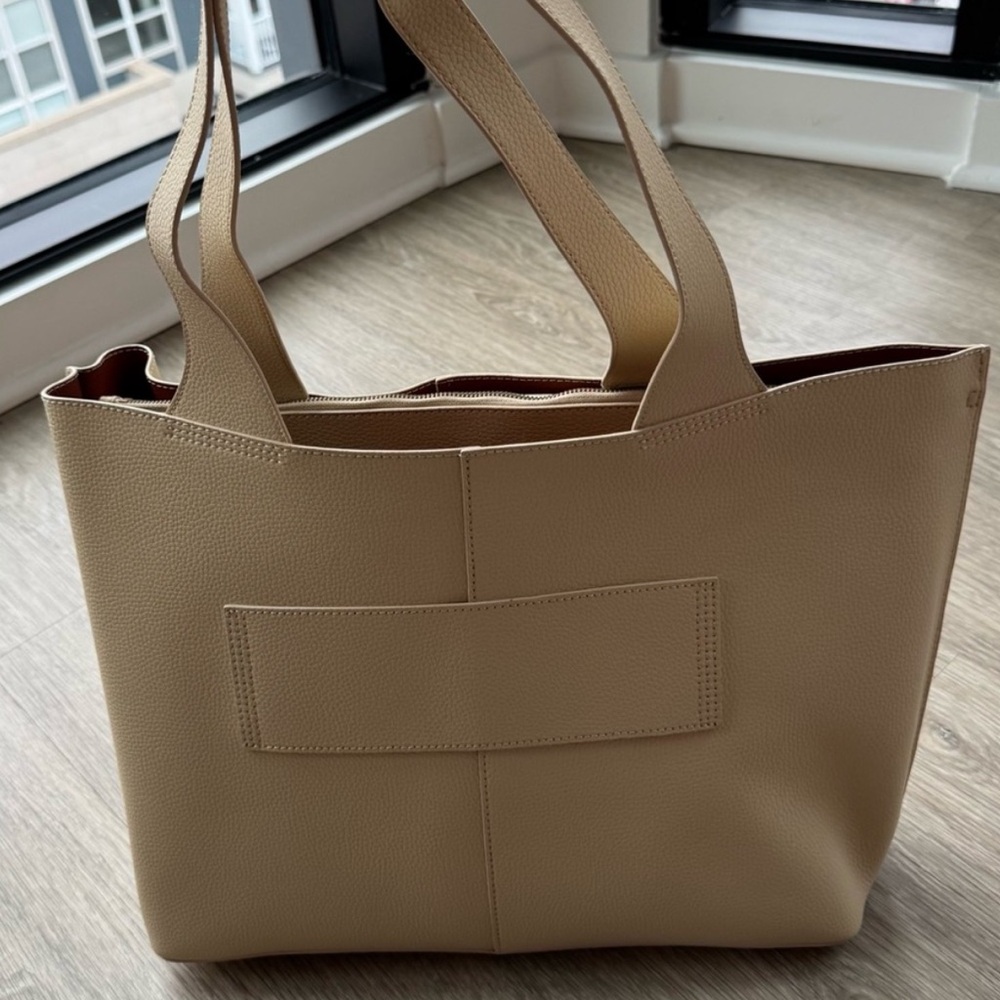 Hobo Vida Large Tote - Picture 3 of 6